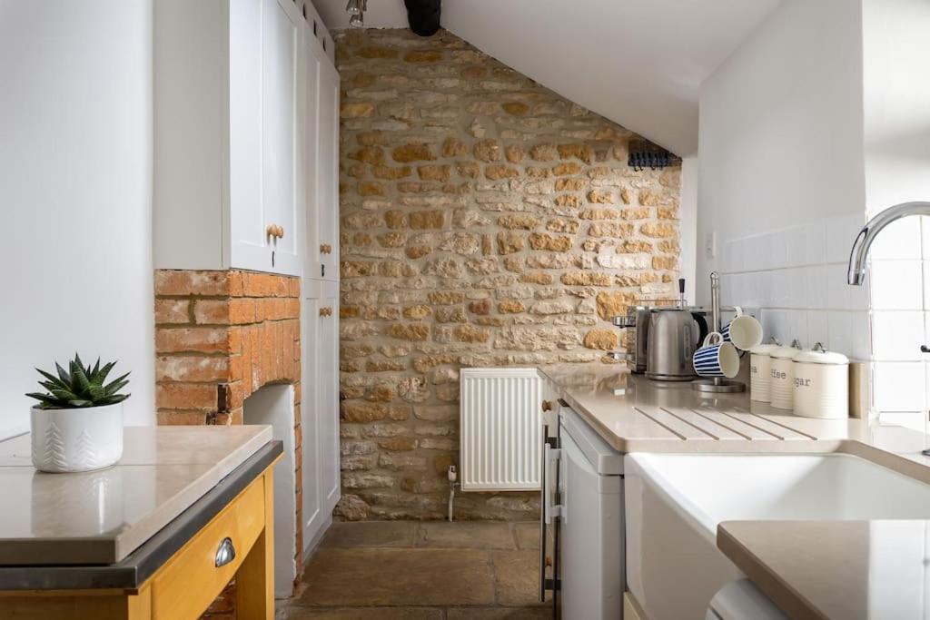 Charming 17Th Century Cotswold Cottage Adlestrop Kültér fotó