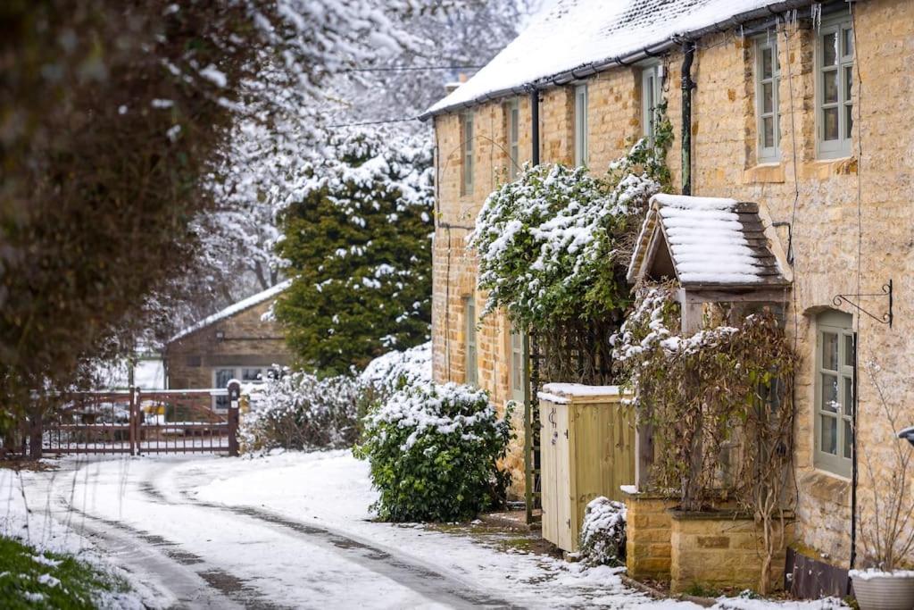 Charming 17Th Century Cotswold Cottage Adlestrop Kültér fotó